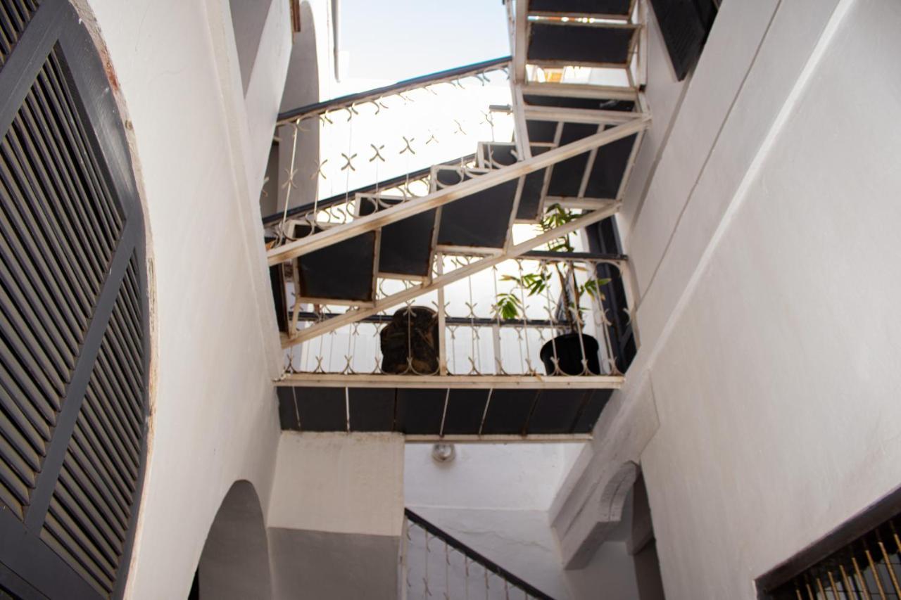 ホテル Ndar Ndar House サンルイ エクステリア 写真